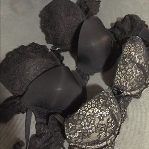 Black lacy bras. Set of 3.